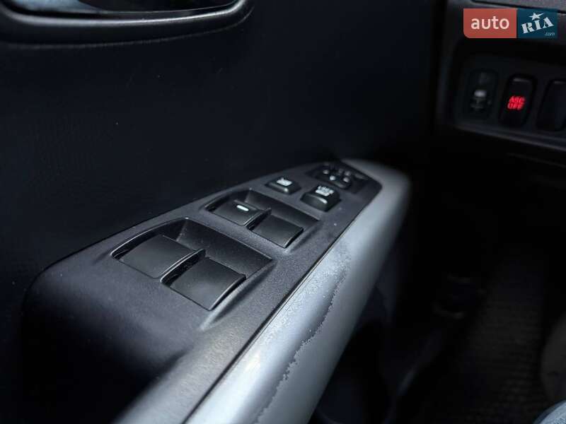 Внедорожник / Кроссовер Mitsubishi Outlander 2010 в Киеве