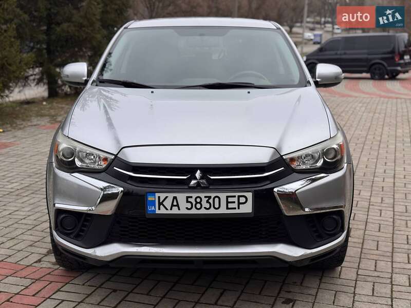 Внедорожник / Кроссовер Mitsubishi Outlander 2018 в Запорожье