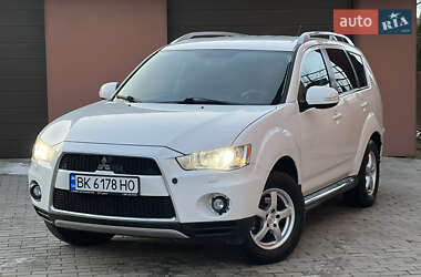 Позашляховик / Кросовер Mitsubishi Outlander 2010 в Рівному