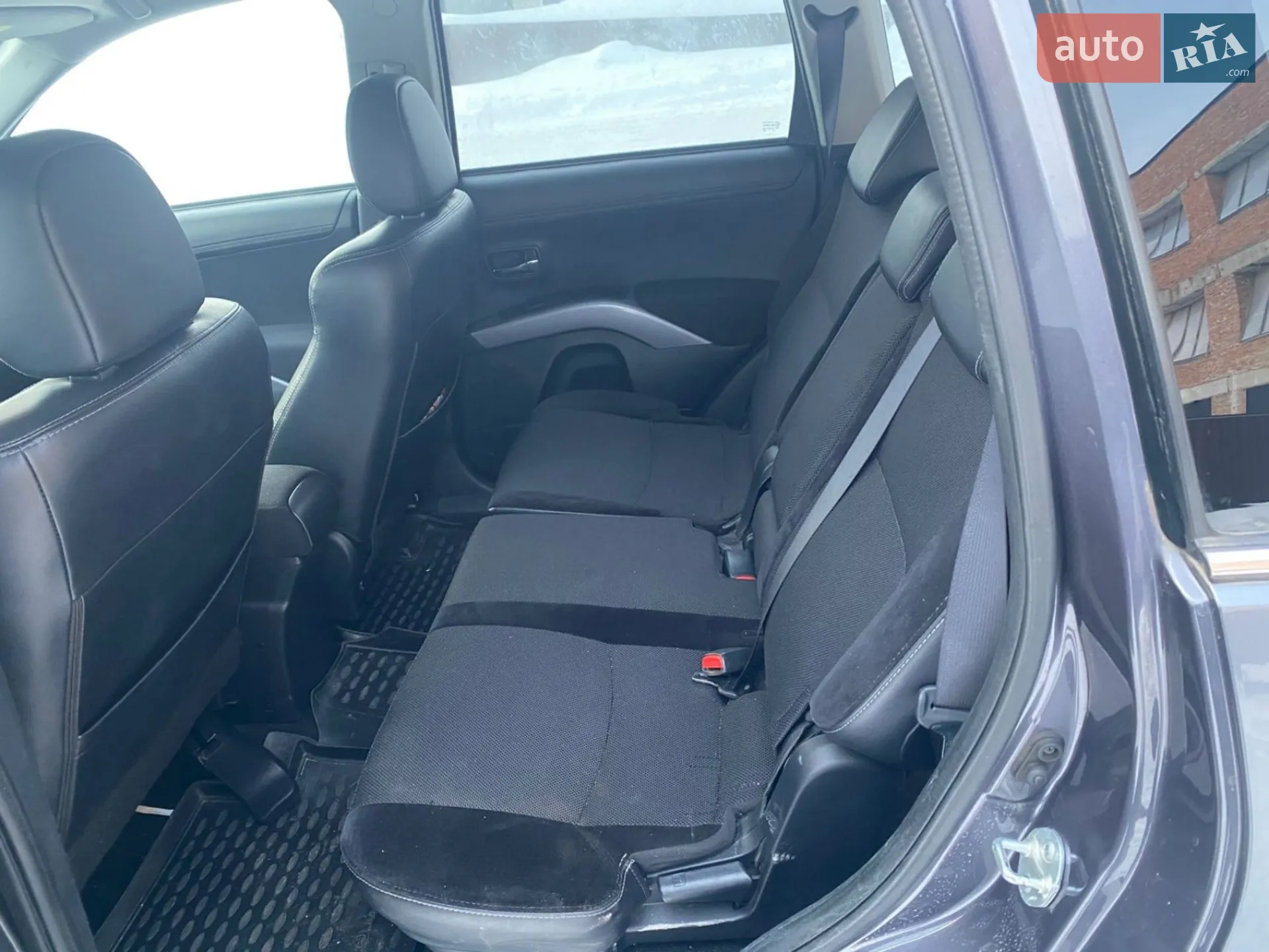 2011 Mitsubishi Outlander - мініатюра 4