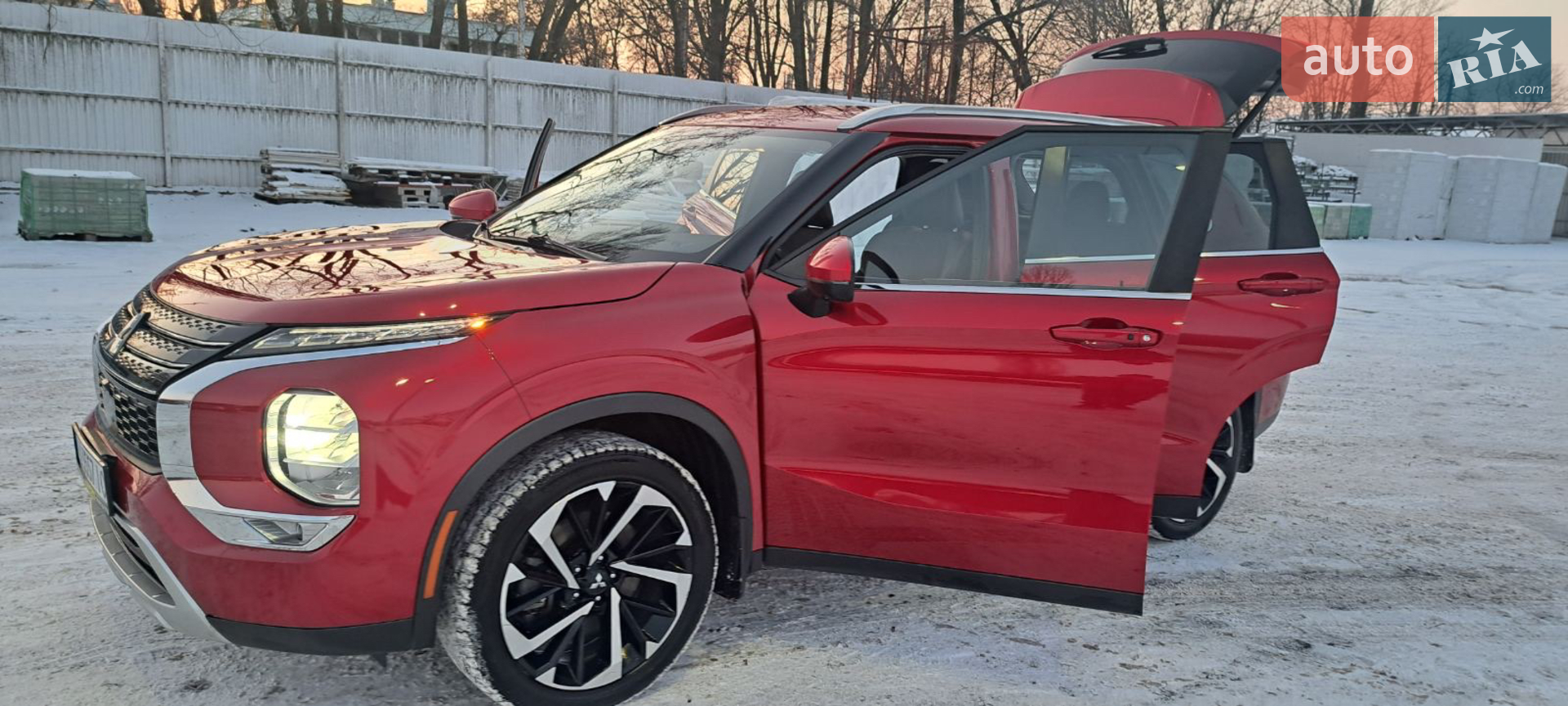 2022 Mitsubishi Outlander - мініатюра 5