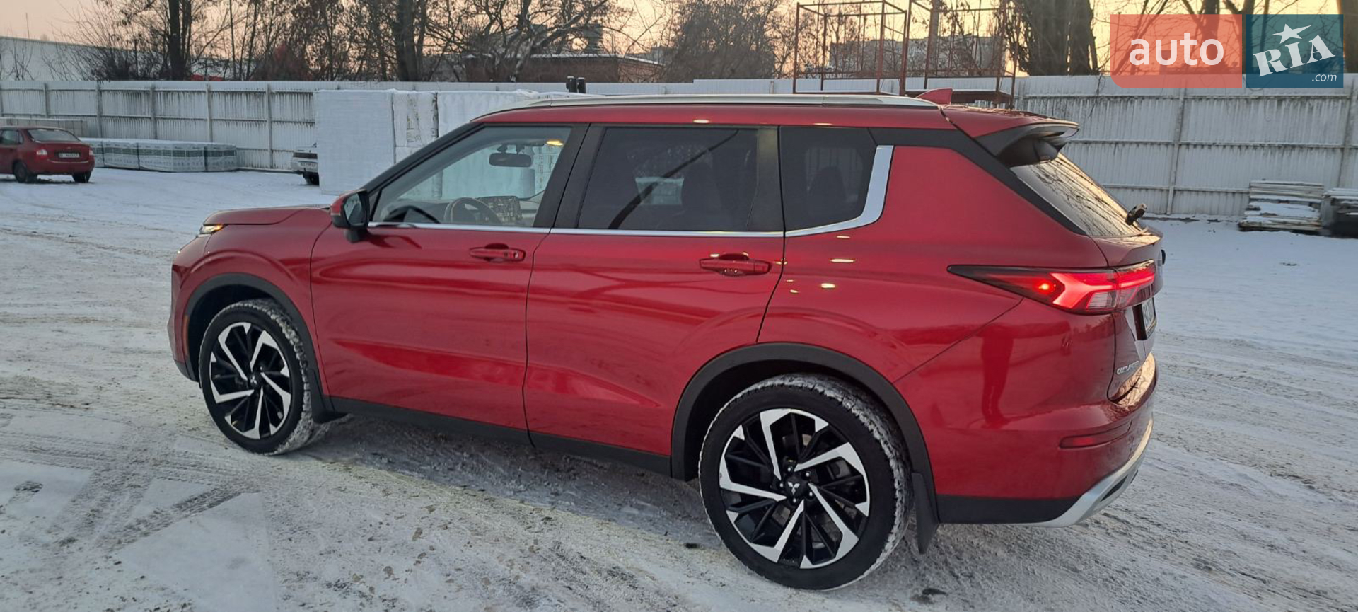 2022 Mitsubishi Outlander - мініатюра 7