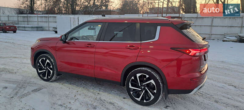 Внедорожник / Кроссовер Mitsubishi Outlander 2022 в Кременчуге