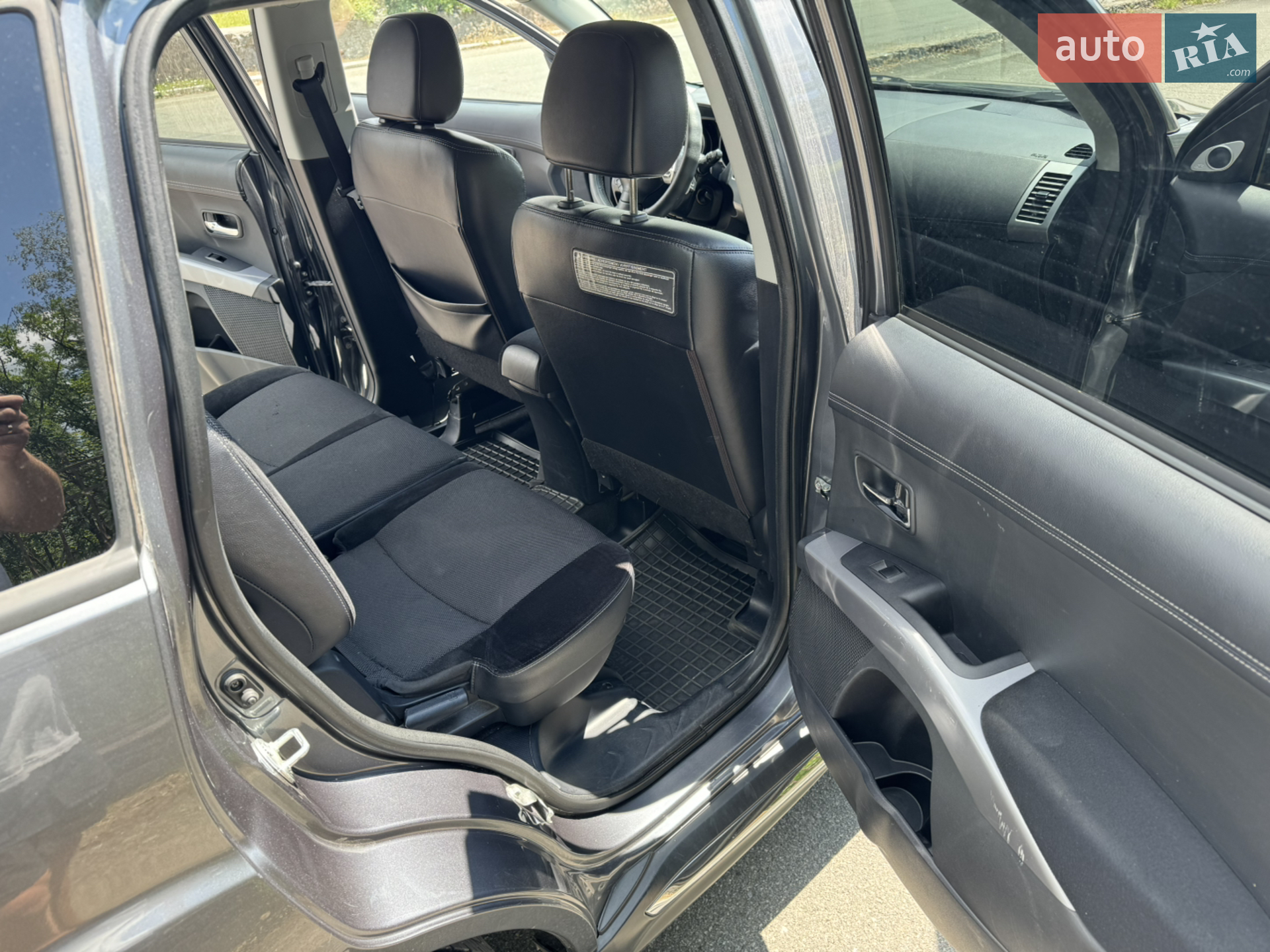 2011 Mitsubishi Outlander - мініатюра 23