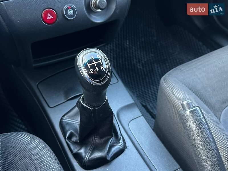 Внедорожник / Кроссовер Mitsubishi Outlander 2003 в Киеве