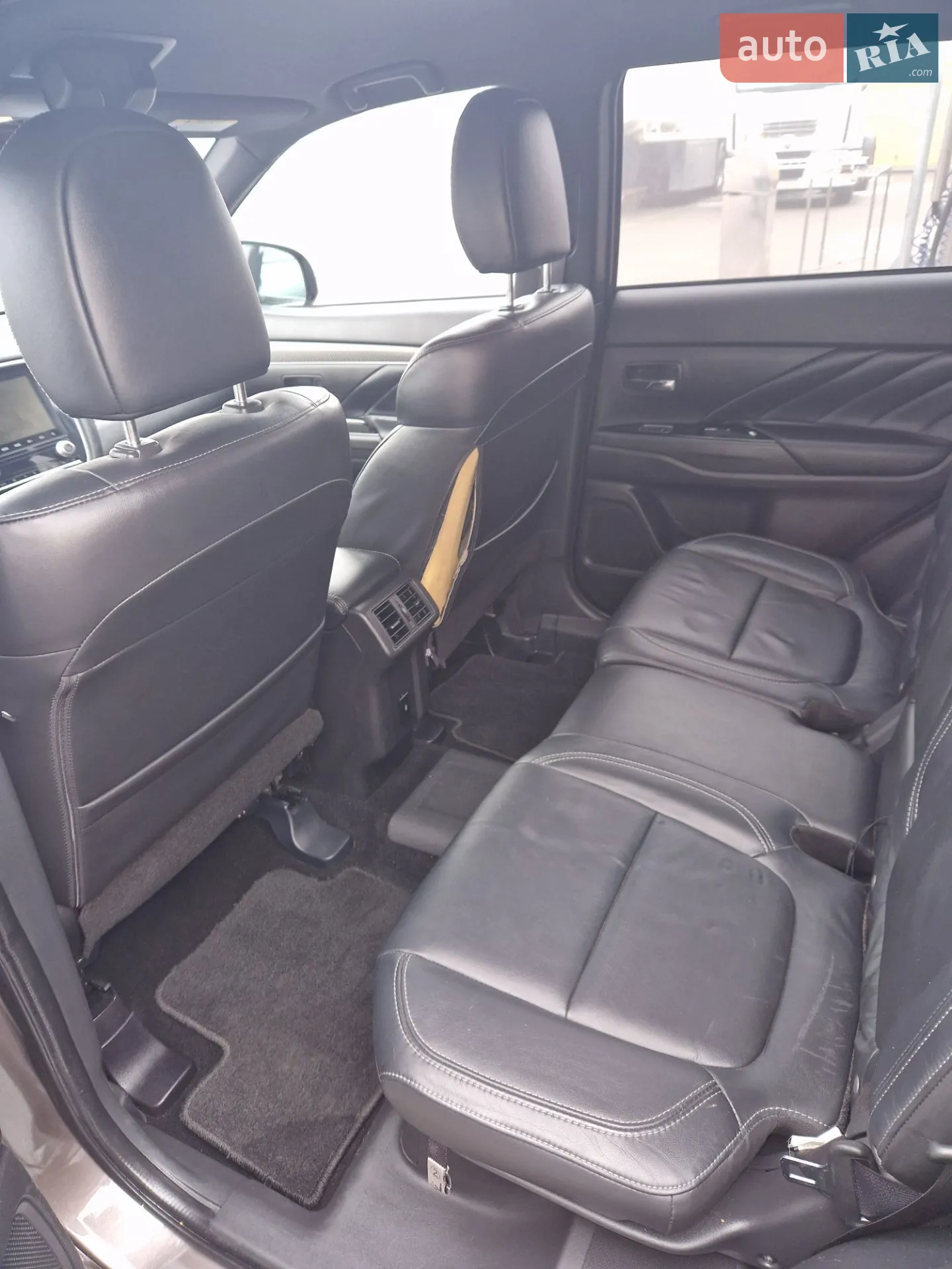 2019 Mitsubishi Outlander - мініатюра 29