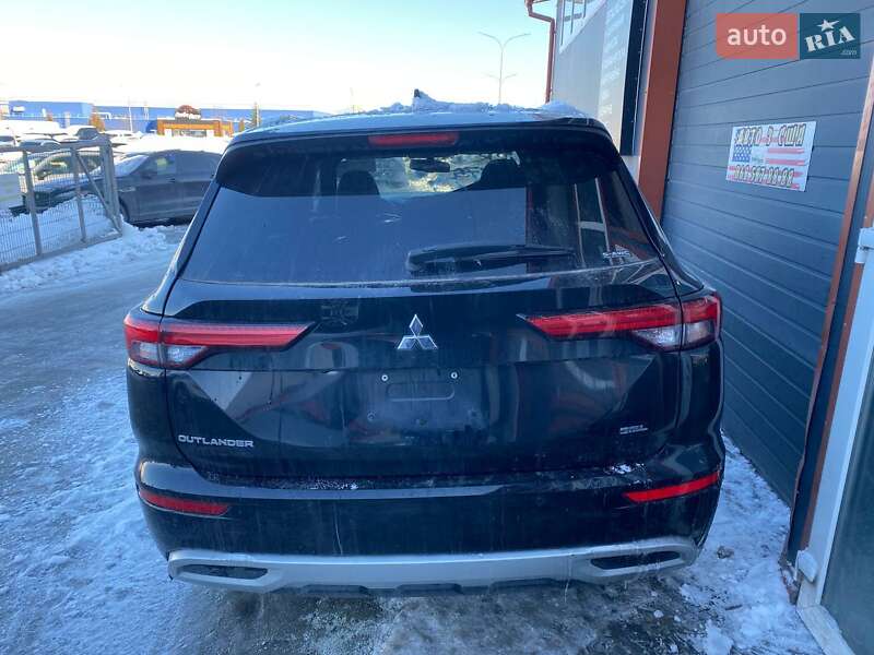 Внедорожник / Кроссовер Mitsubishi Outlander 2021 в Львове