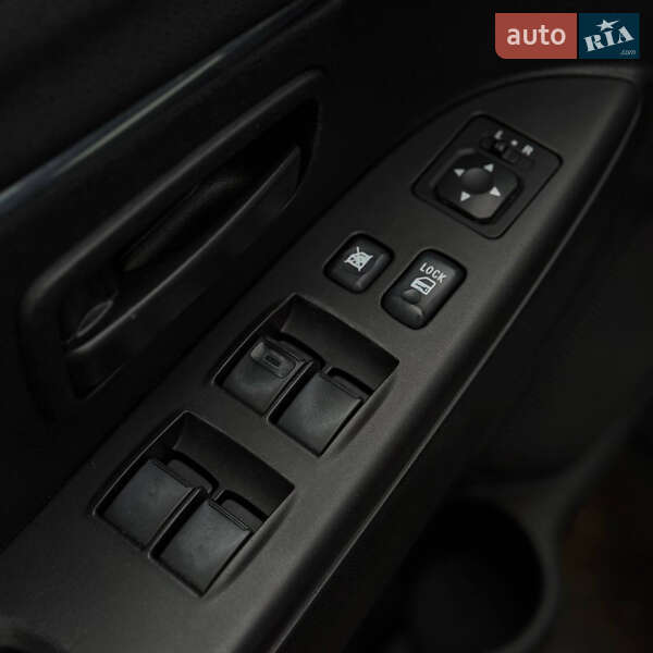 Внедорожник / Кроссовер Mitsubishi Outlander 2015 в Днепре