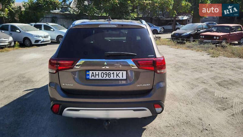 Внедорожник / Кроссовер Mitsubishi Outlander 2018 в Днепре