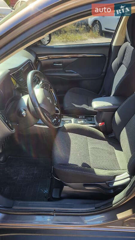 Внедорожник / Кроссовер Mitsubishi Outlander 2018 в Днепре