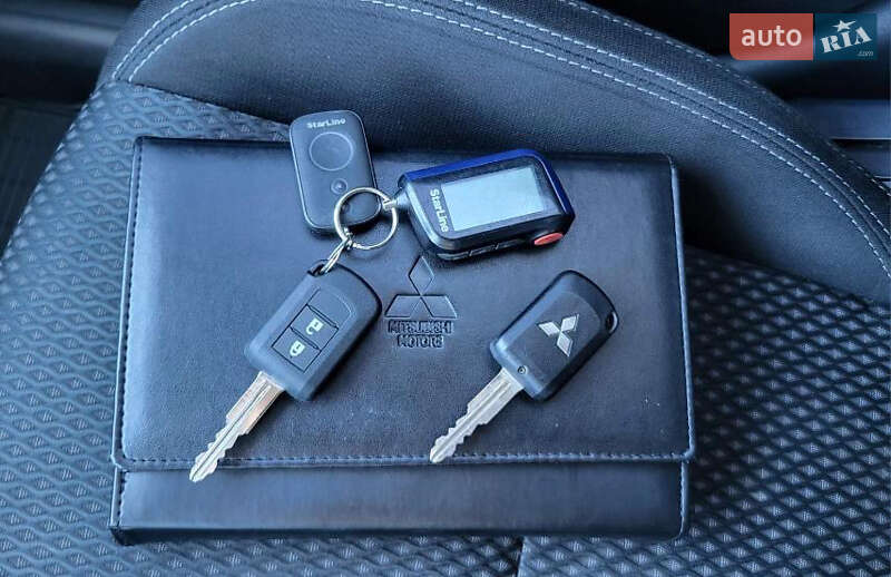 Внедорожник / Кроссовер Mitsubishi Outlander 2018 в Днепре