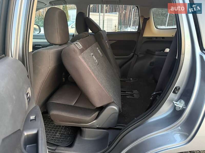 Внедорожник / Кроссовер Mitsubishi Outlander 2013 в Киеве