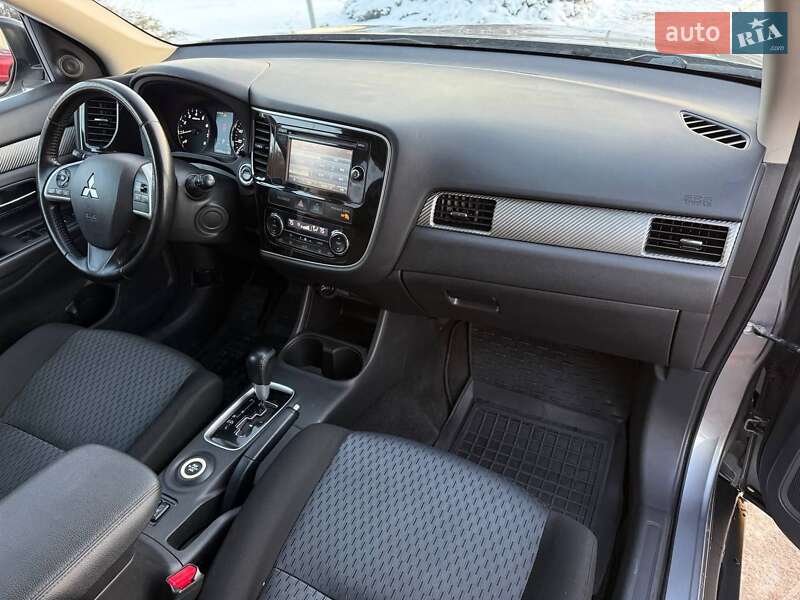 Внедорожник / Кроссовер Mitsubishi Outlander 2013 в Киеве