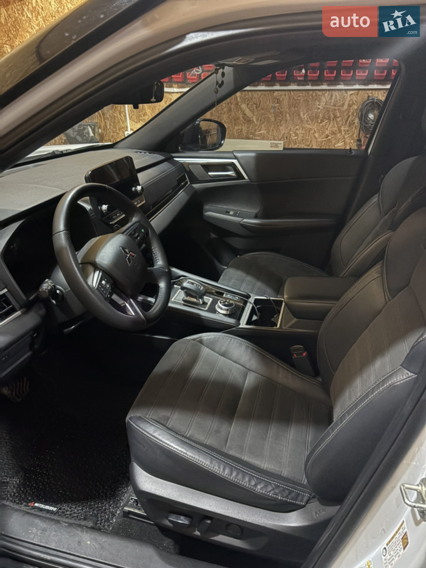2022 Mitsubishi Outlander - мініатюра 11