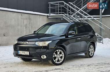 Внедорожник / Кроссовер Mitsubishi Outlander 2013 в Киеве