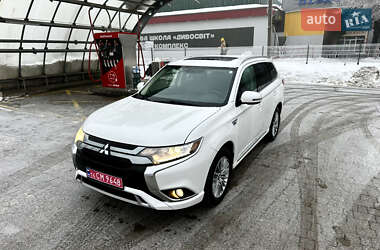 Внедорожник / Кроссовер Mitsubishi Outlander 2019 в Львове
