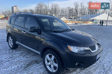 Внедорожник / Кроссовер Mitsubishi Outlander 2007 в Киеве