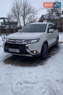 Внедорожник / Кроссовер Mitsubishi Outlander 2015 в Ивано-Франковске