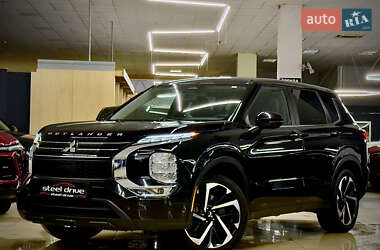 Позашляховик / Кросовер Mitsubishi Outlander 2022 в Миколаєві