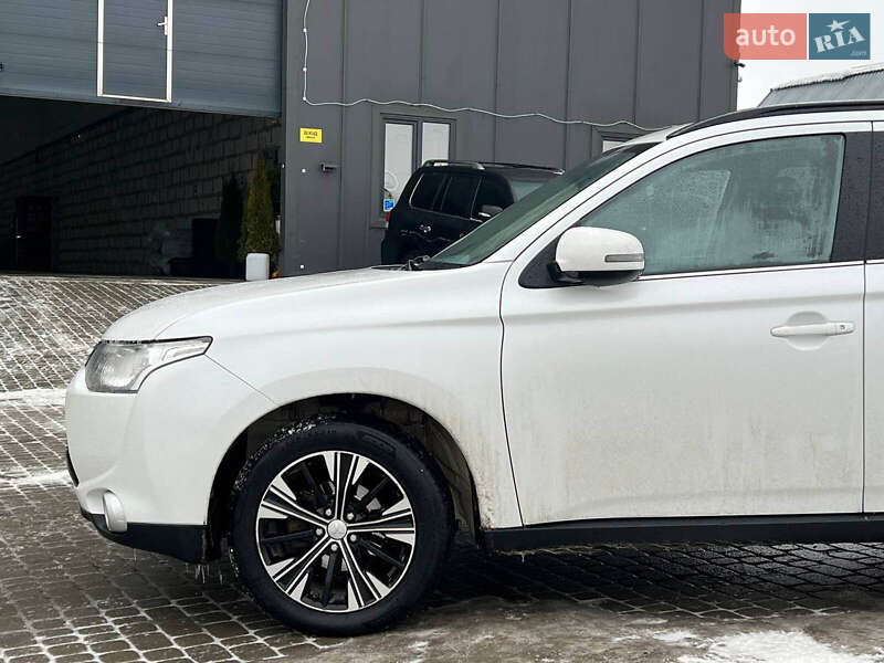 Внедорожник / Кроссовер Mitsubishi Outlander 2012 в Львове фото 2 Внедорожник / Кроссовер Mitsubishi Outlander 2012 в Львове