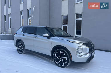 Внедорожник / Кроссовер Mitsubishi Outlander 2021 в Сумах
