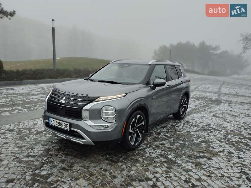 Внедорожник / Кроссовер Mitsubishi Outlander 2023 в Днепре