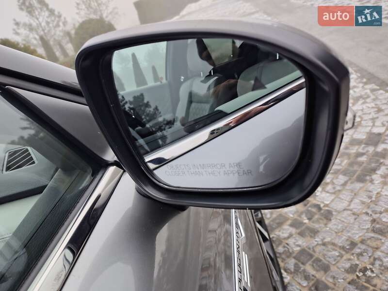 Внедорожник / Кроссовер Mitsubishi Outlander 2023 в Днепре