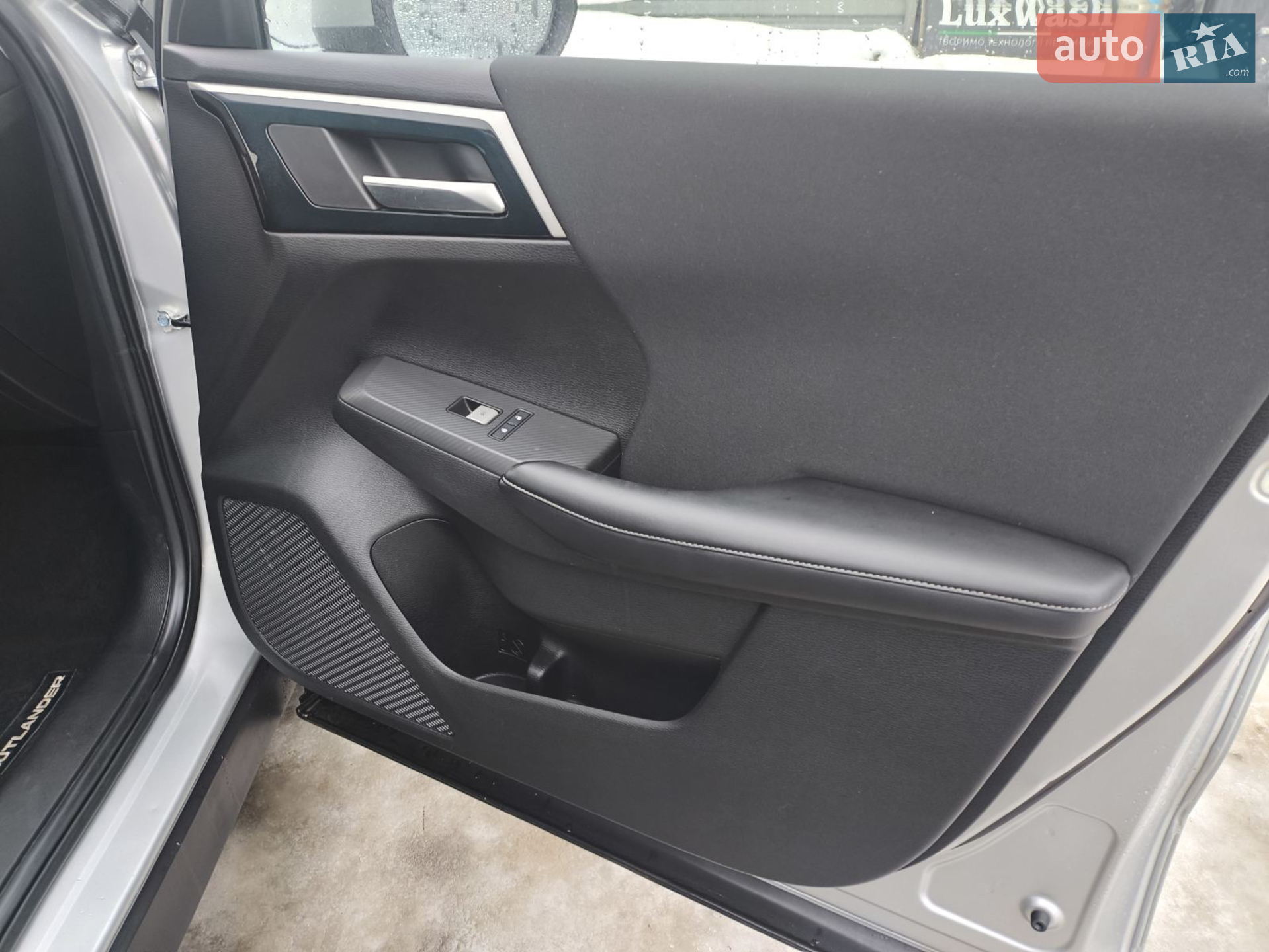 2021 Mitsubishi Outlander - мініатюра 17
