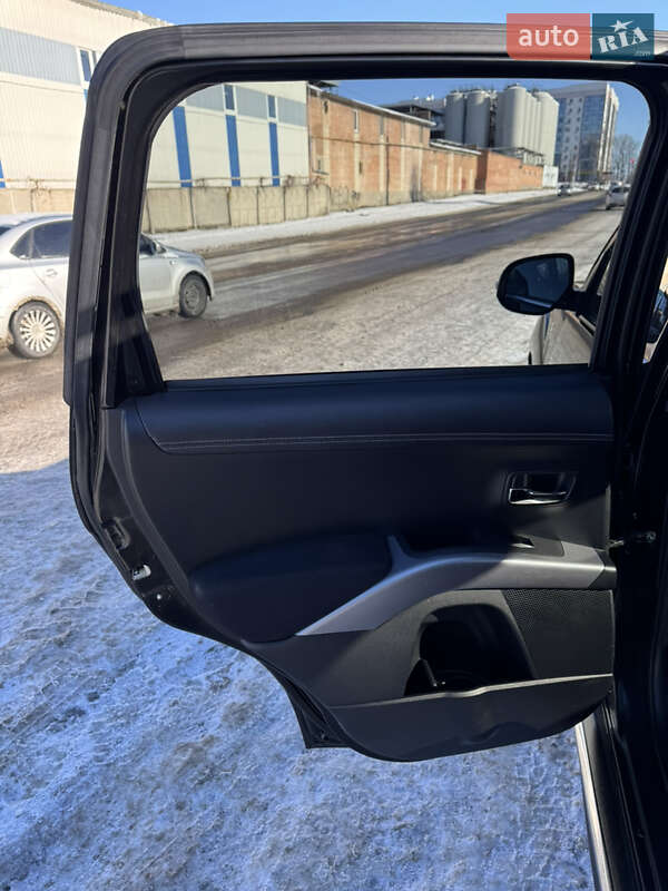 Внедорожник / Кроссовер Mitsubishi Outlander 2010 в Полтаве
