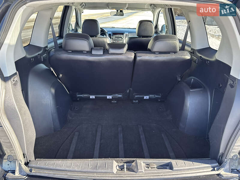 Внедорожник / Кроссовер Mitsubishi Outlander 2010 в Полтаве