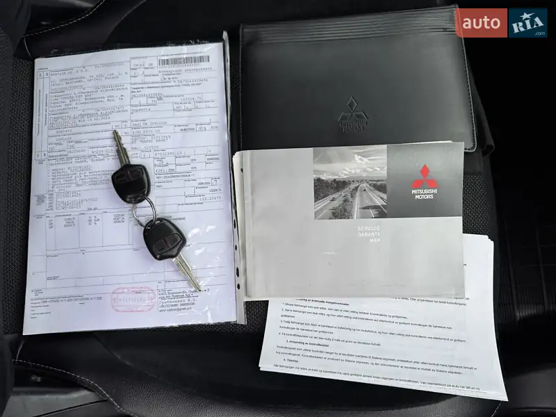 Внедорожник / Кроссовер Mitsubishi Outlander 2010 в Полтаве документ