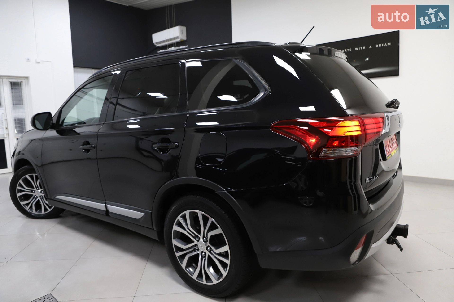 2017 Mitsubishi Outlander - мініатюра 4