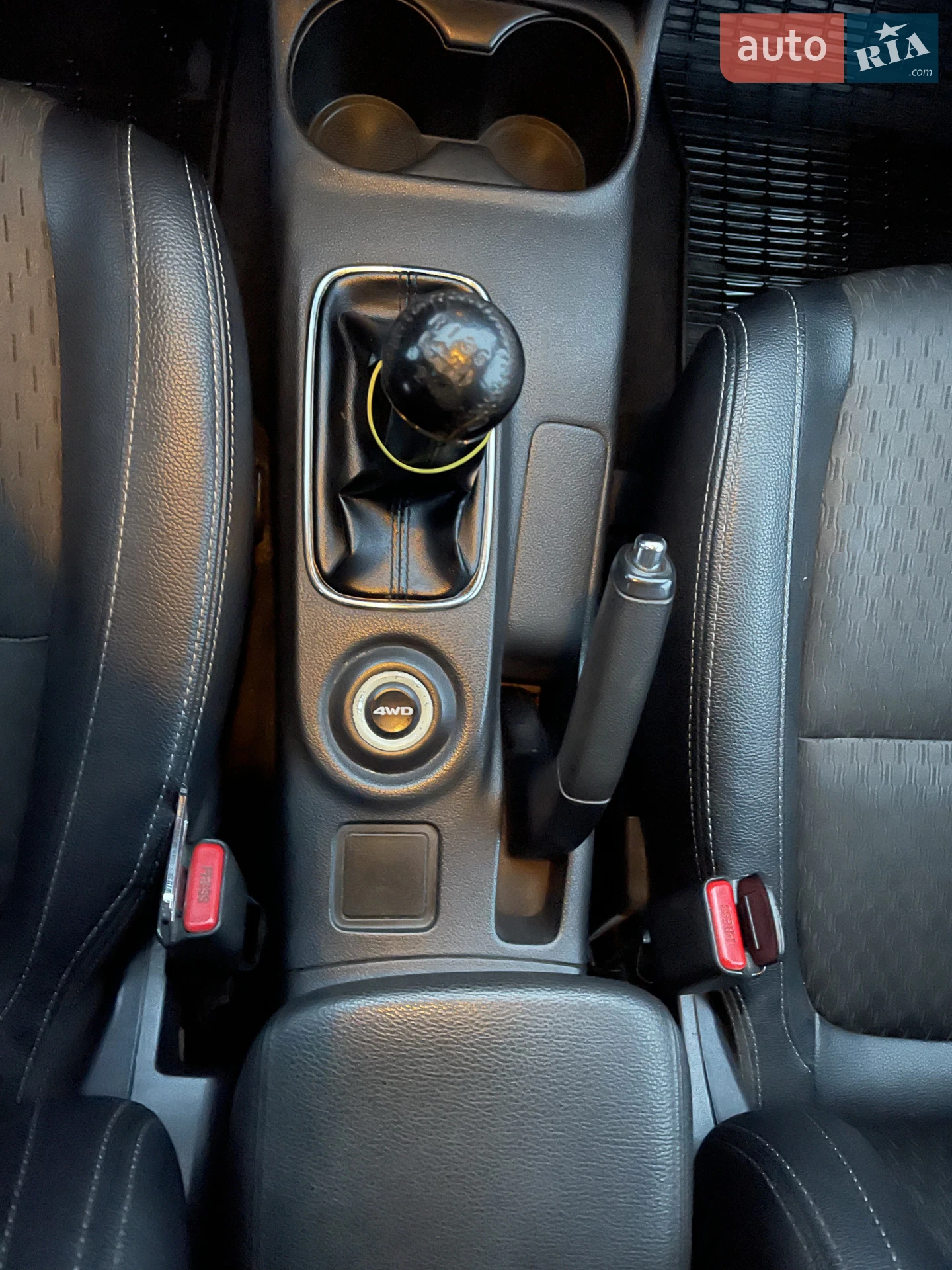 2014 Mitsubishi Outlander - мініатюра 11