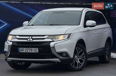 Позашляховик / Кросовер Mitsubishi Outlander 2017 в Запоріжжі