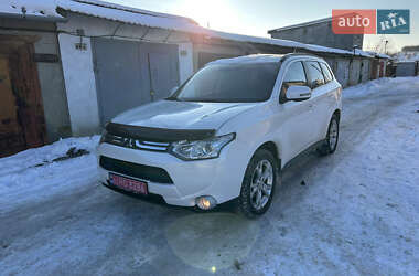 Позашляховик / Кросовер Mitsubishi Outlander 2013 в Хмельницькому