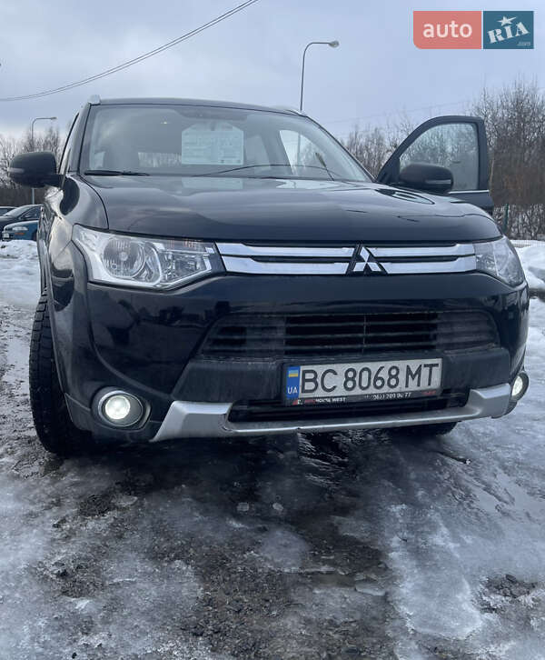 Mitsubishi Outlander 2014