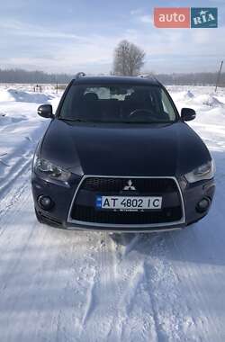 Внедорожник / Кроссовер Mitsubishi Outlander 2010 в Долине