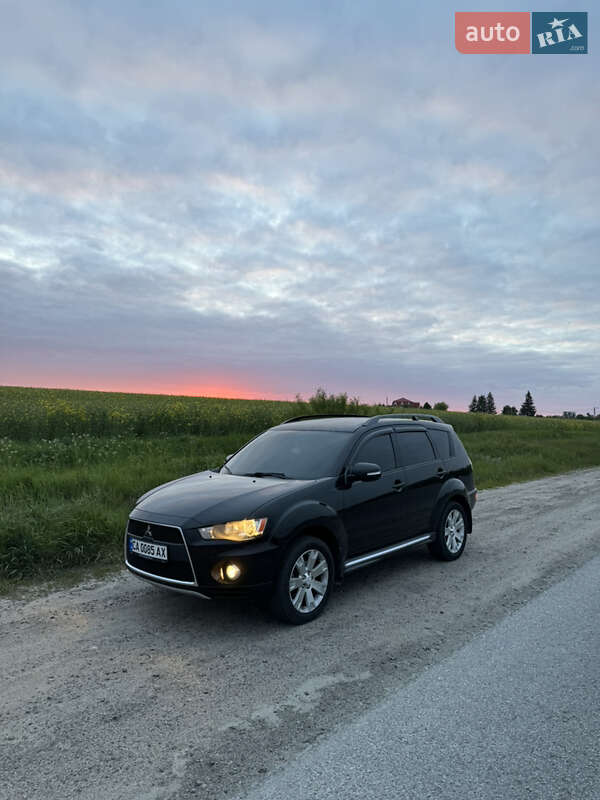 Mitsubishi Outlander 2011