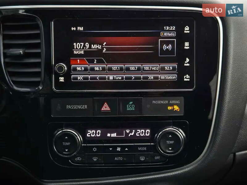 Внедорожник / Кроссовер Mitsubishi Outlander 2017 в Киеве