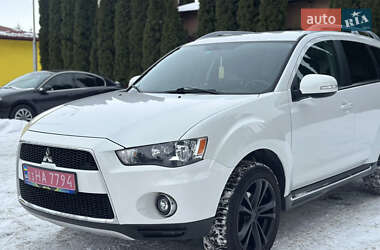 Внедорожник / Кроссовер Mitsubishi Outlander 2010 в Вознесенске