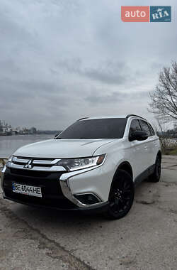 Внедорожник / Кроссовер Mitsubishi Outlander 2018 в Николаеве