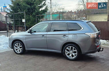 Позашляховик / Кросовер Mitsubishi Outlander 2014 в Золочеві