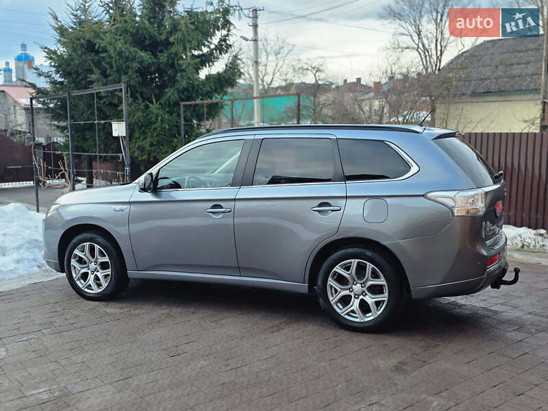 Mitsubishi Outlander 2014