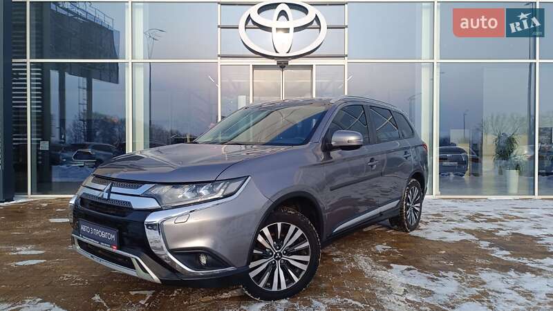 Mitsubishi Outlander 2020