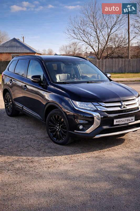 Внедорожник / Кроссовер Mitsubishi Outlander 2020 в Харькове