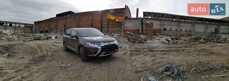 Mitsubishi Outlander 2019