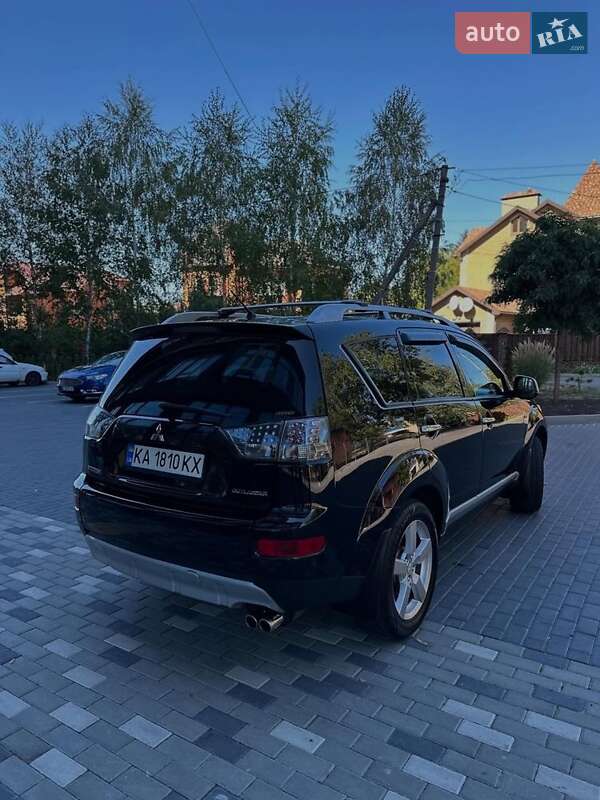 Внедорожник / Кроссовер Mitsubishi Outlander 2007 в Карловке