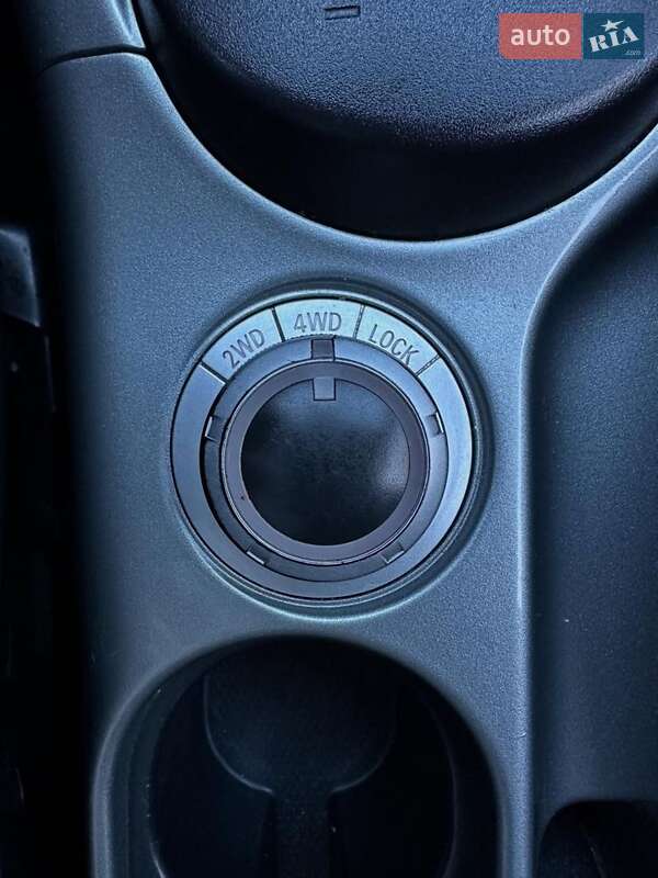 Внедорожник / Кроссовер Mitsubishi Outlander 2007 в Карловке