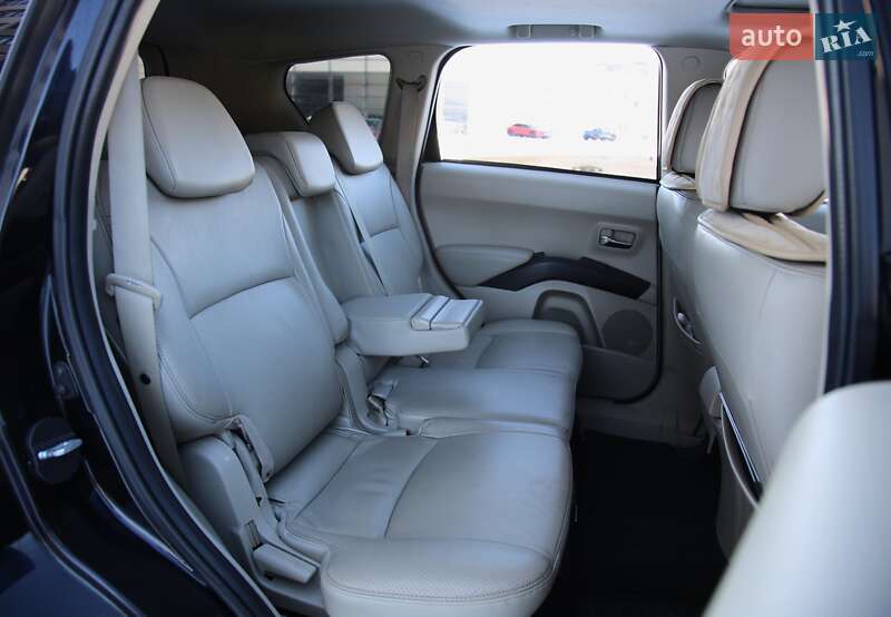 Позашляховик / Кросовер Mitsubishi Outlander 2008 в Харкові