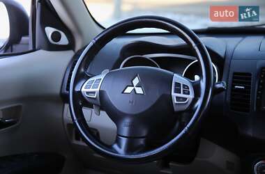 Позашляховик / Кросовер Mitsubishi Outlander 2008 в Харкові
